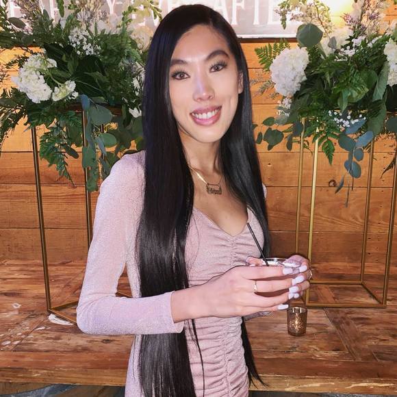 Meet your Posher, Phiana - Picture 1 of 1